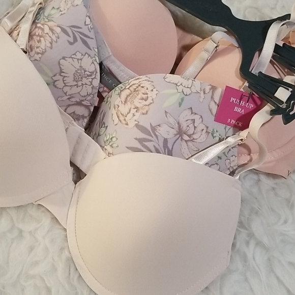 💕VINCE CAMUTO💕 Push Up Bras (3 Pack) 34C NWT - Picture 2 of 13
